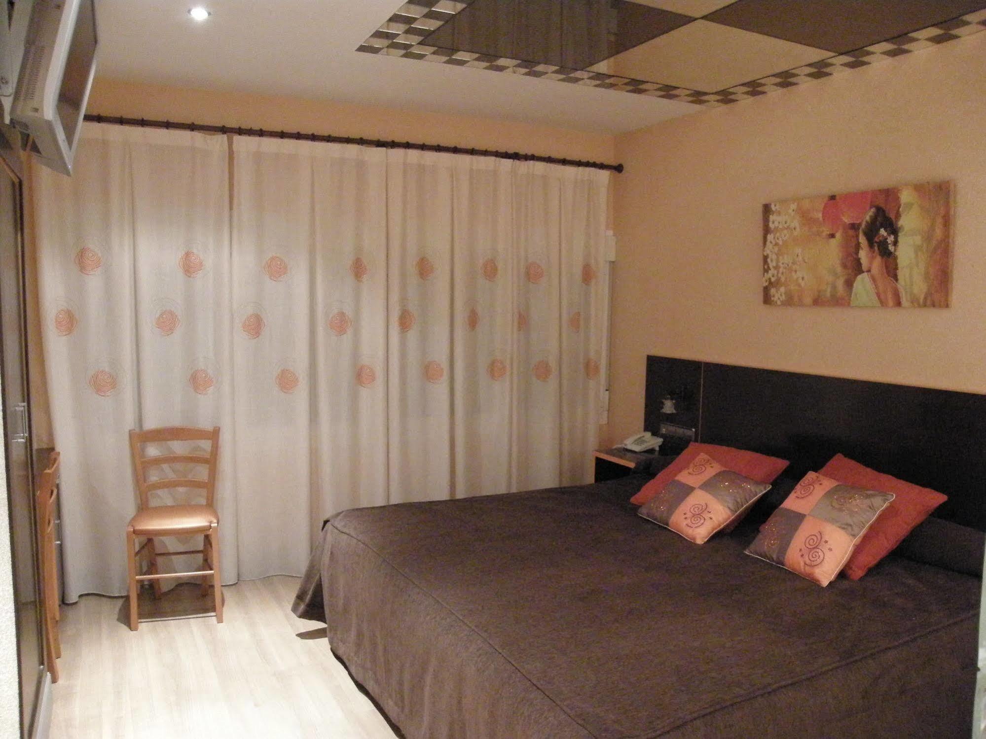 Hotel La Union Humanes de Madrid Esterno foto