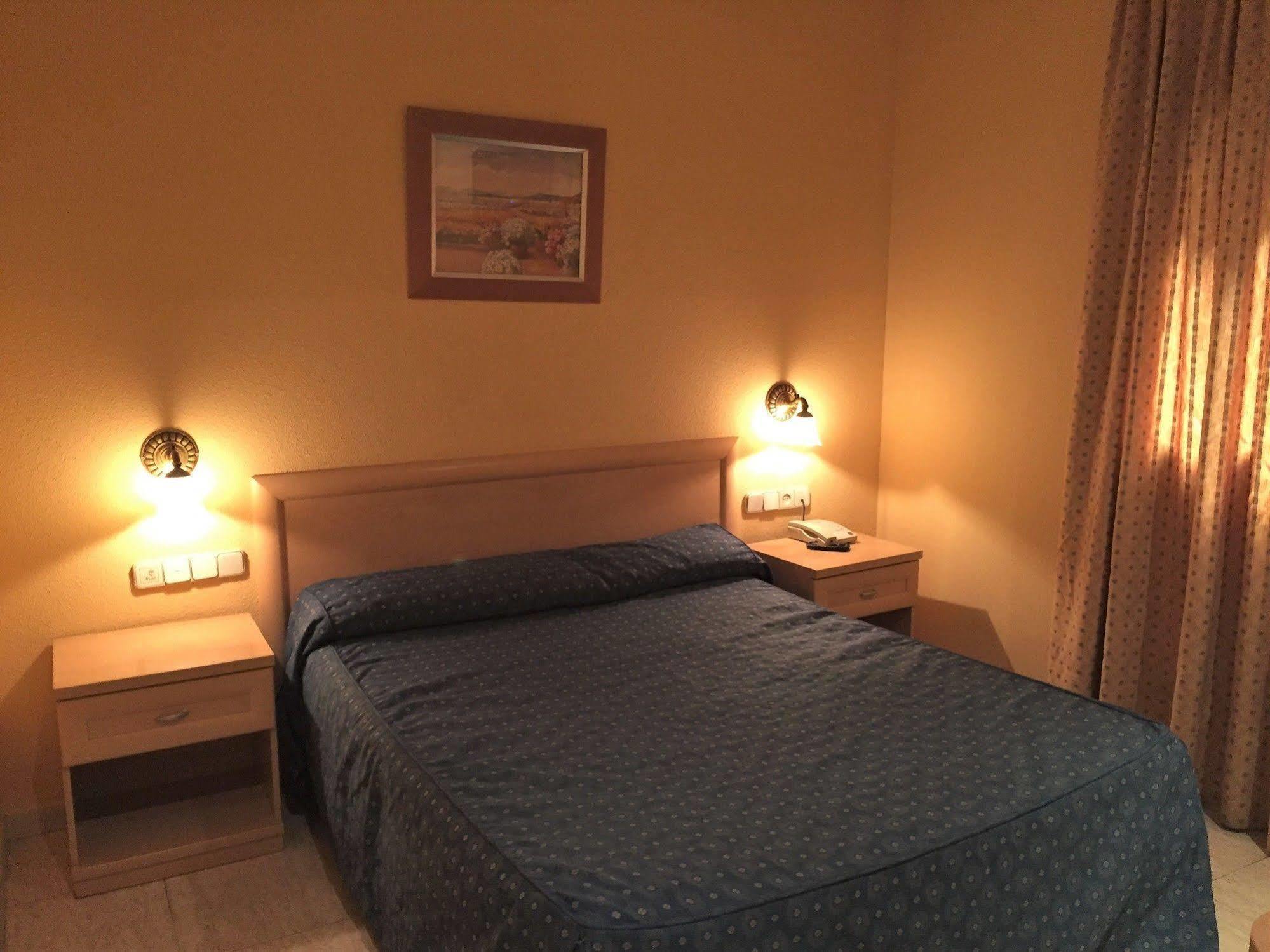 Hotel La Union Humanes de Madrid Esterno foto