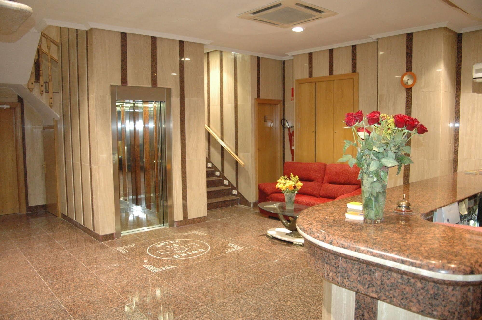 Hotel La Union Humanes de Madrid Esterno foto